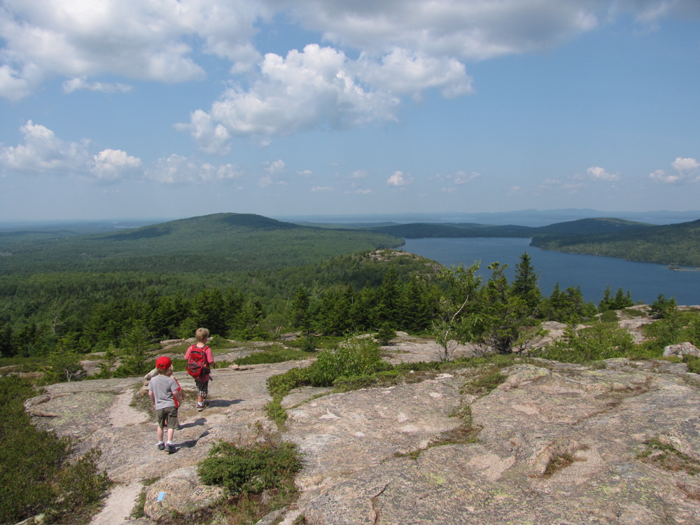 the mountain isnt very tall, but its well situated for vies!!